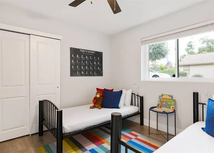 The Joy House * Gilbert